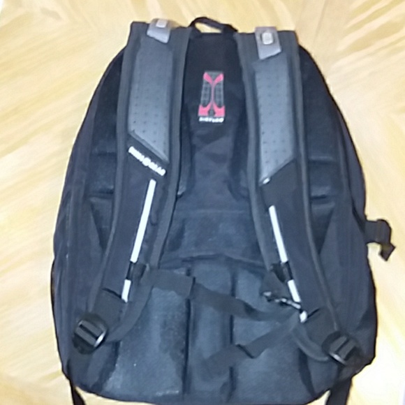 SwissGear laptop backpack Black - Picture 2 of 6
